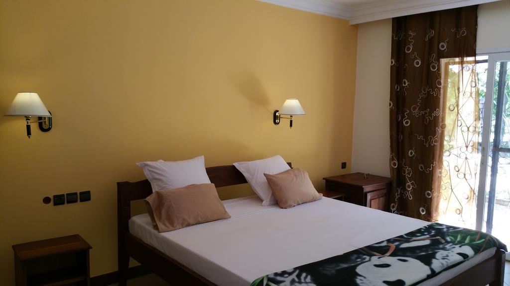 Ar Sun Hotel Antsiranana Екстер'єр фото