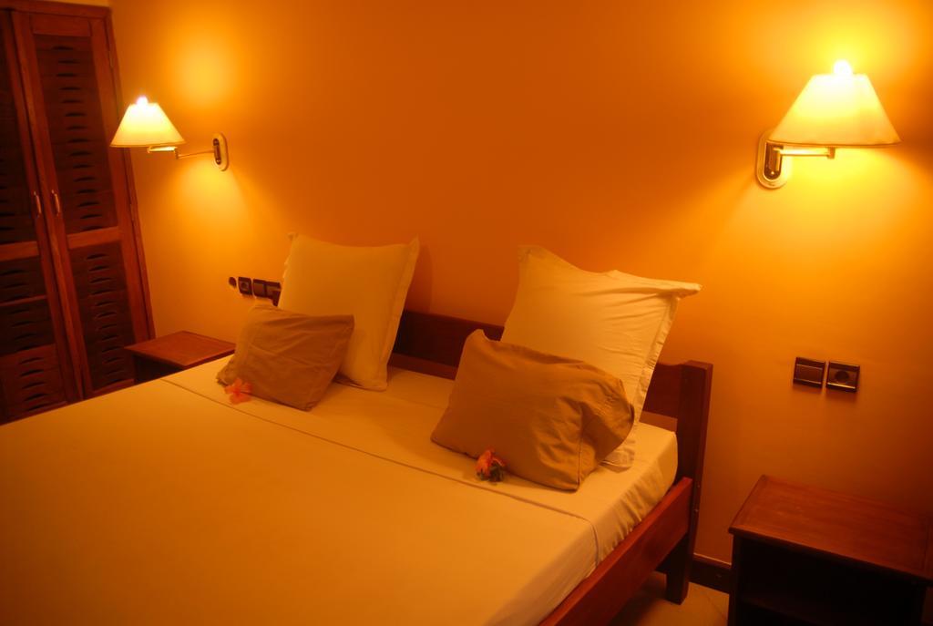 Ar Sun Hotel Antsiranana Екстер'єр фото