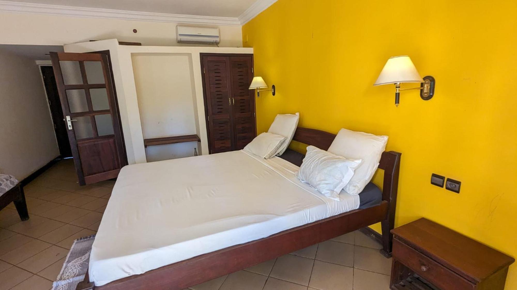 Ar Sun Hotel Antsiranana Екстер'єр фото