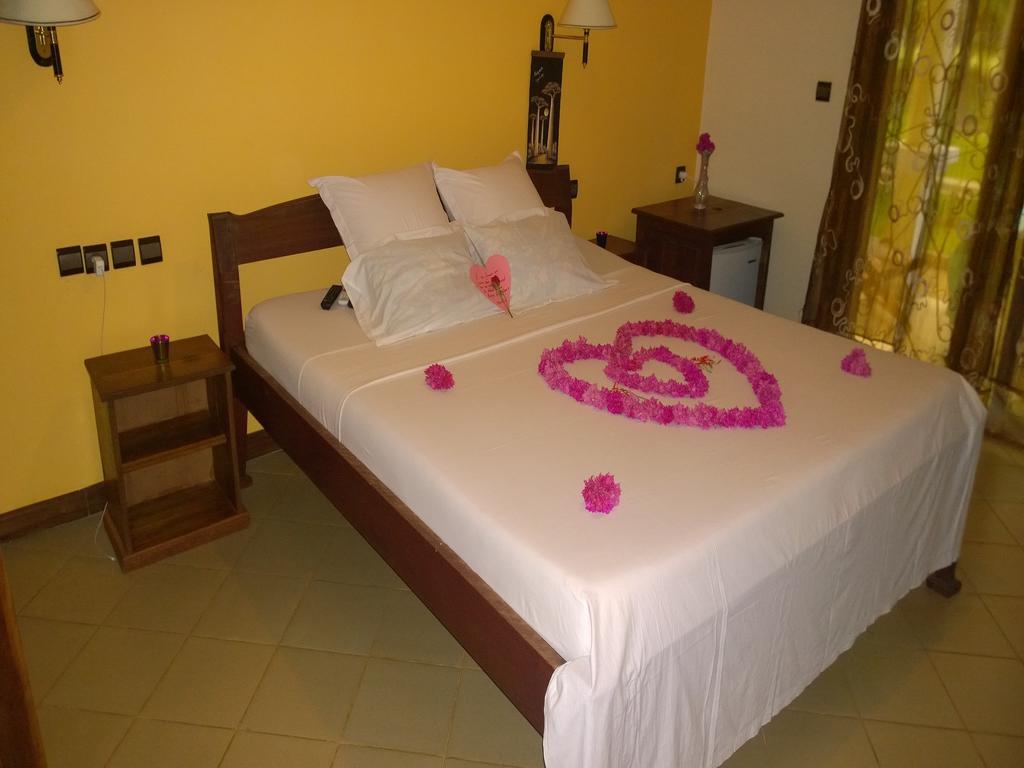 Ar Sun Hotel Antsiranana Екстер'єр фото
